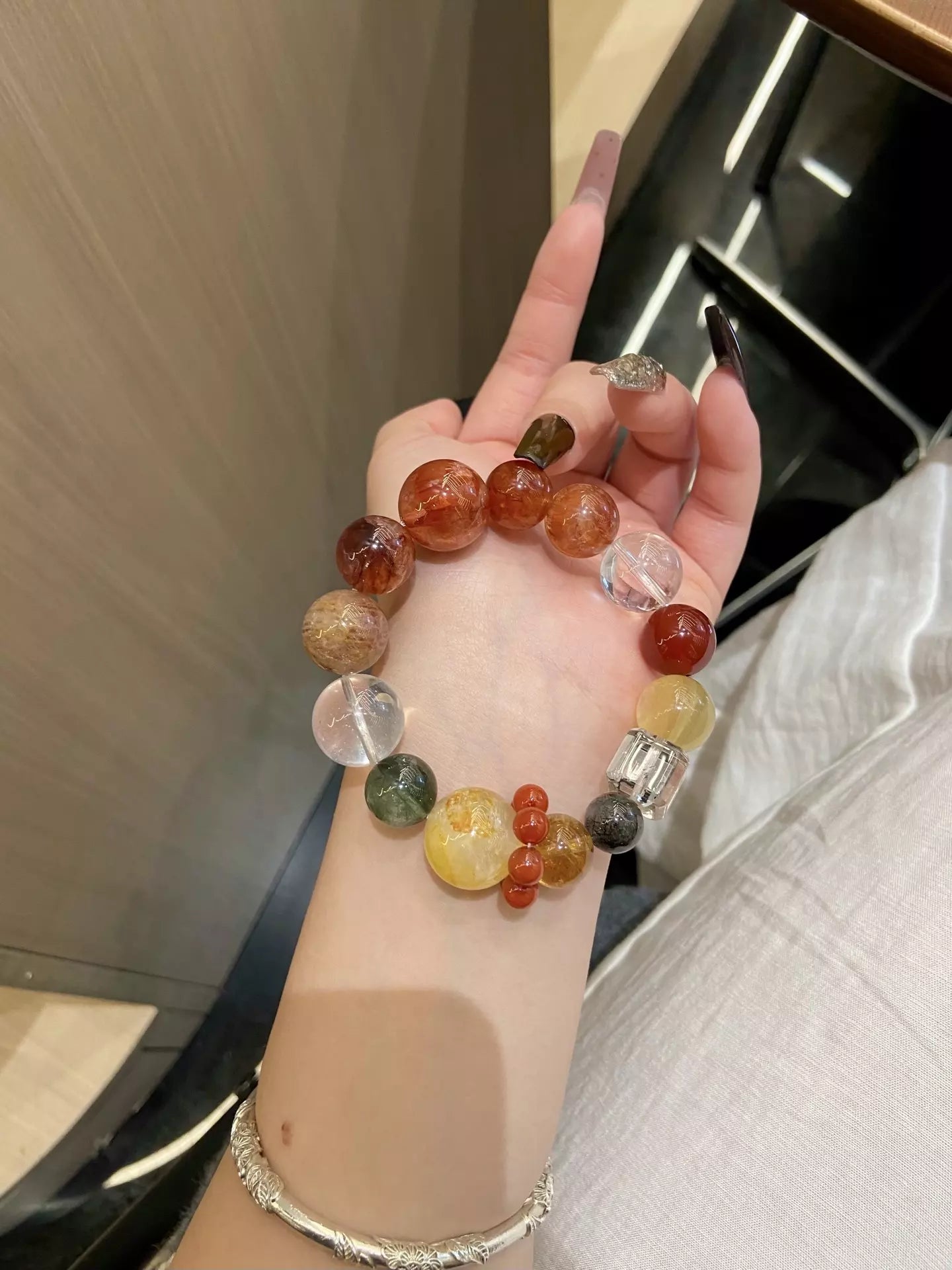 Streaming Light Brocade