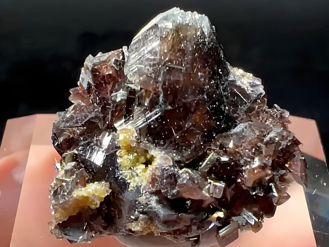 Axinite: The Blade of Clarity and the Earth’s Primal Anchor