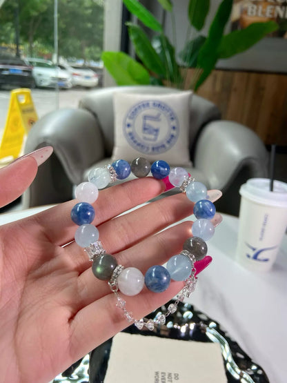 Tranquil Sea Light Trace